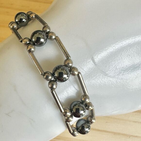 Vintage  Hematite & Silver-Tone Beaded Bracelet - Picture 1 of 9